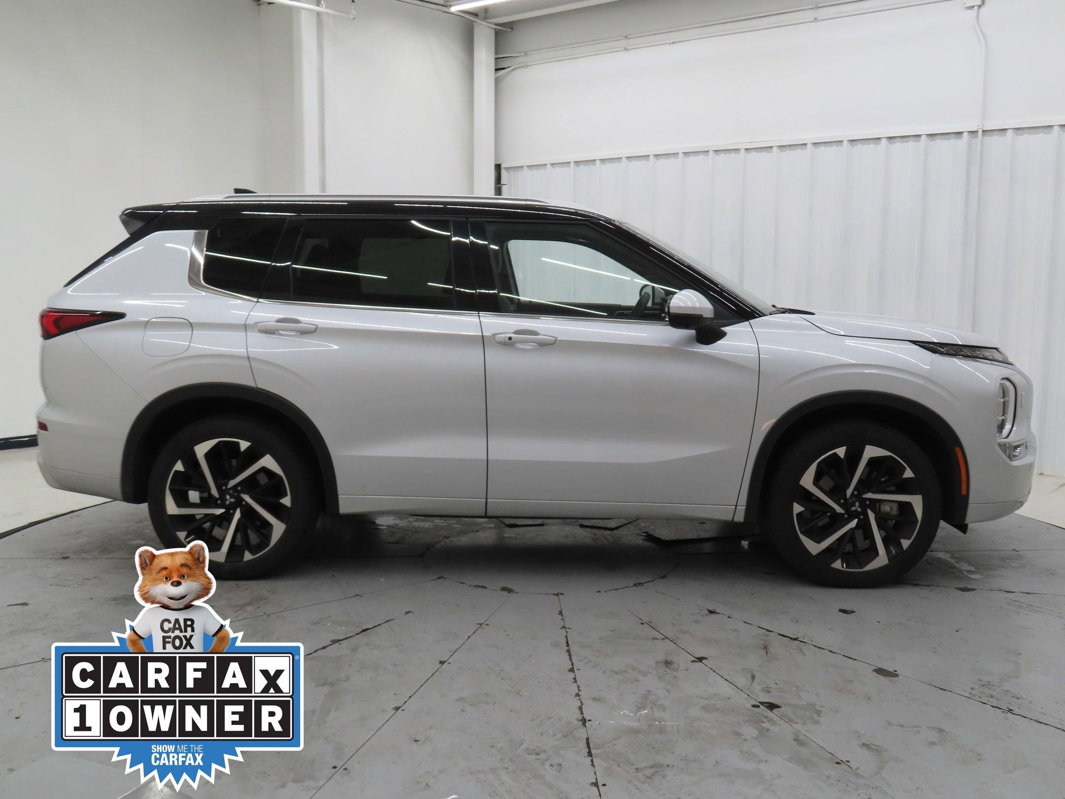Used 2024 Mitsubishi Outlander SEL video 2