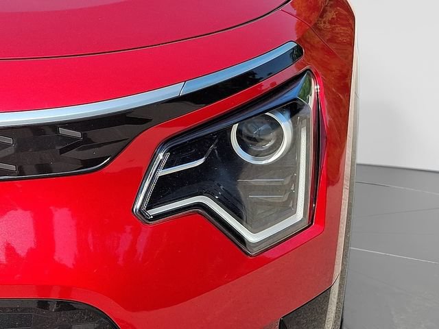 Used 2023 Kia Niro Wind FWD image 11