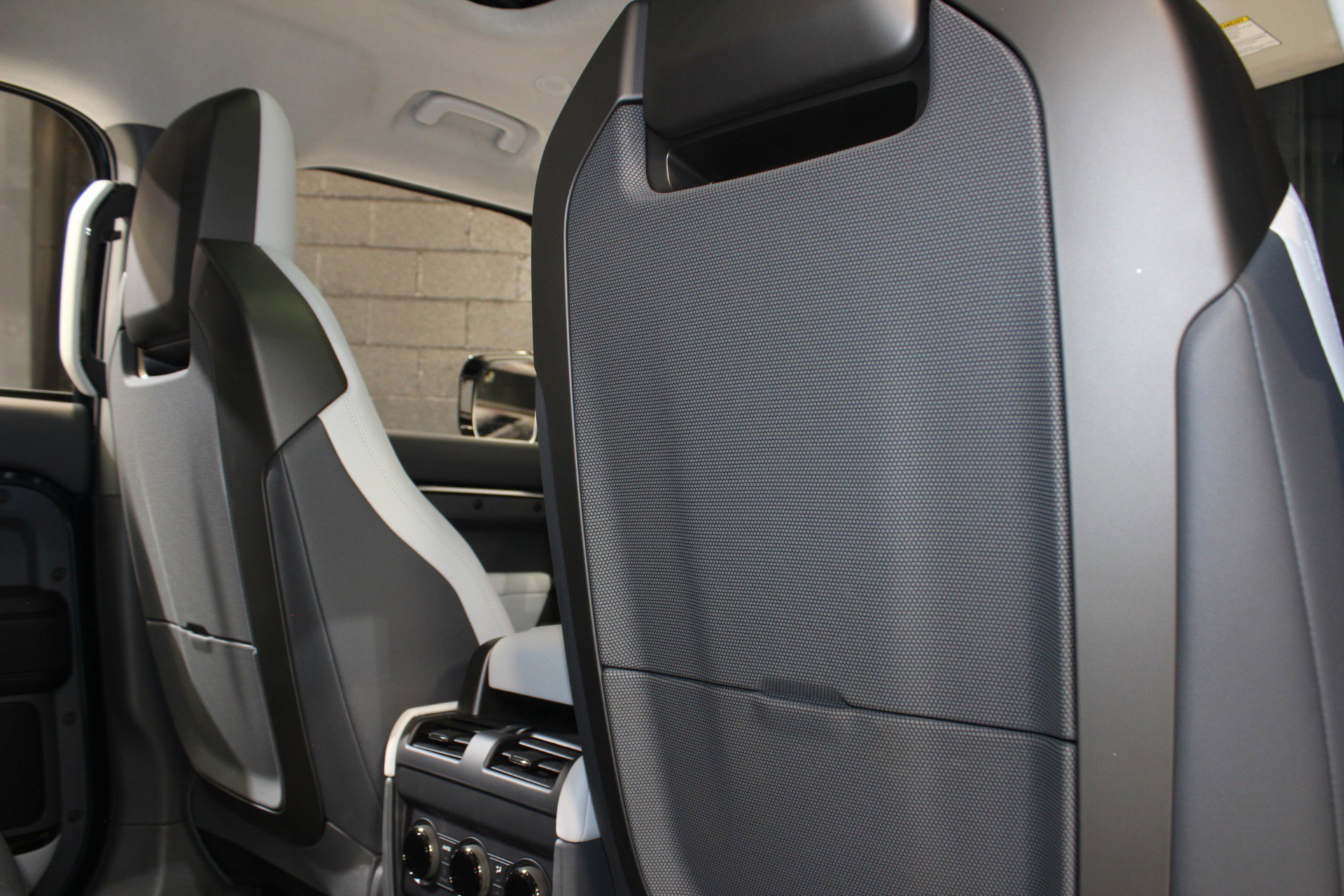 Used 2026 Land Rover Defender 110 image 55