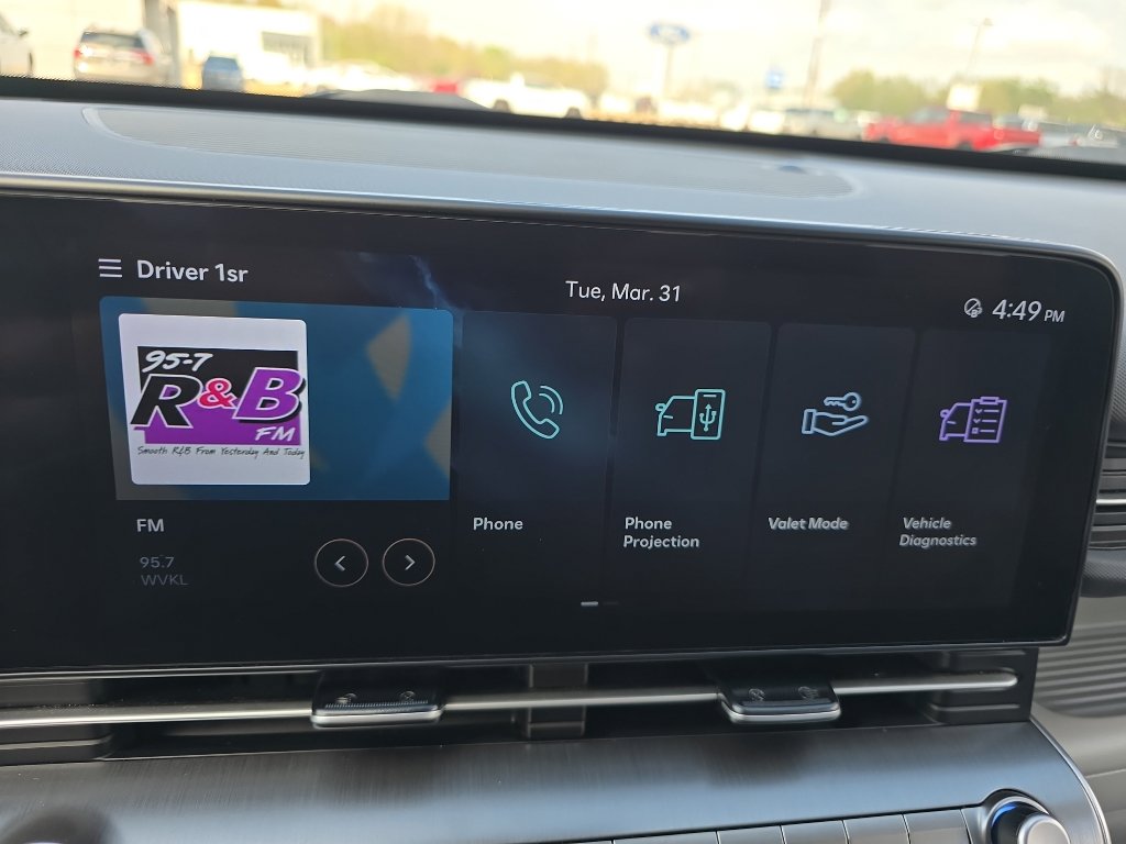 Used 2025 Hyundai Kona SEL FWD image 29