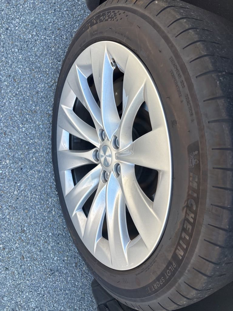 Used 2020 Tesla Model X Long Range image 14