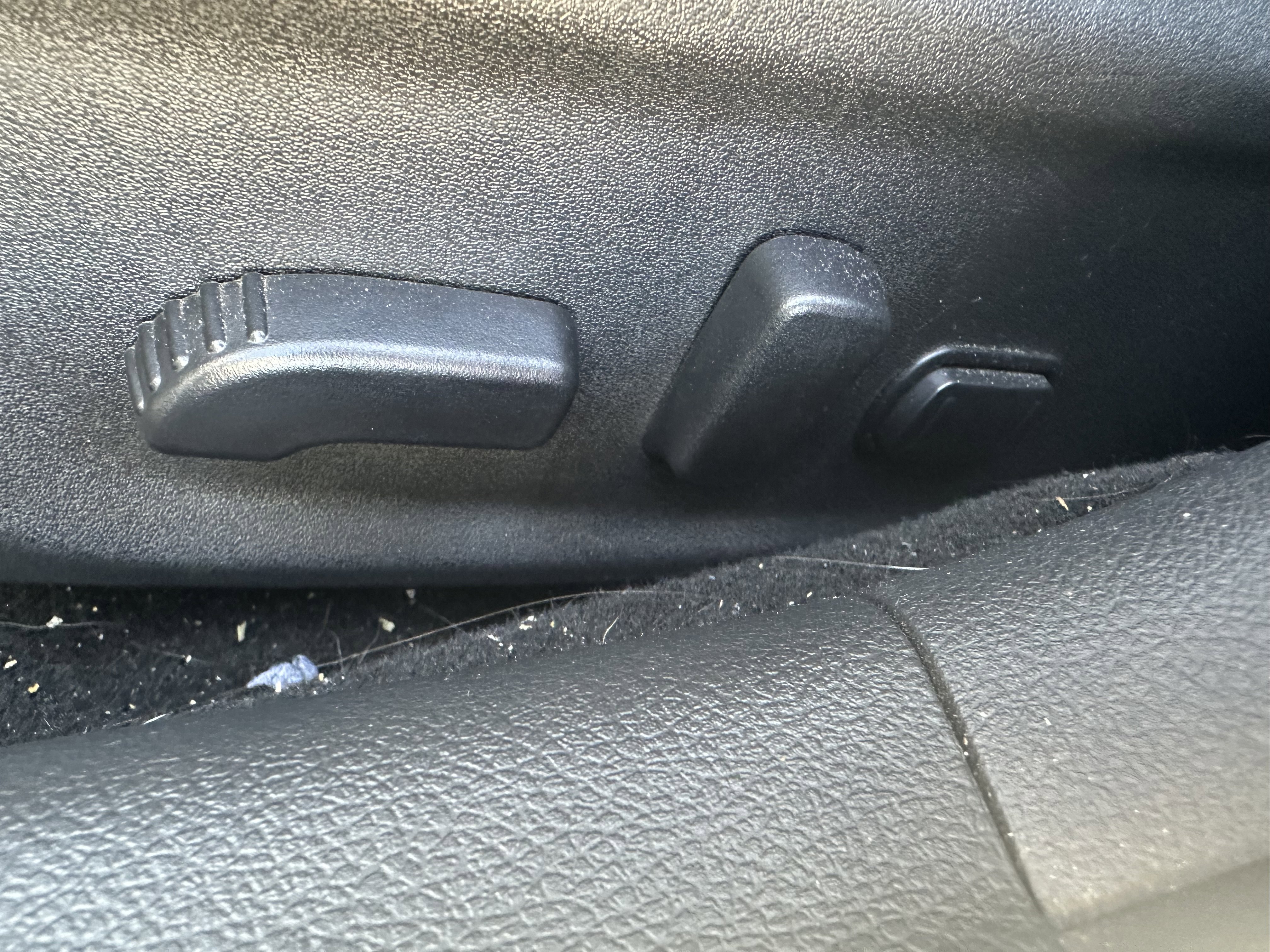 Used 2021 Nissan Sentra SR w/ SR Premium Package FWD image 12