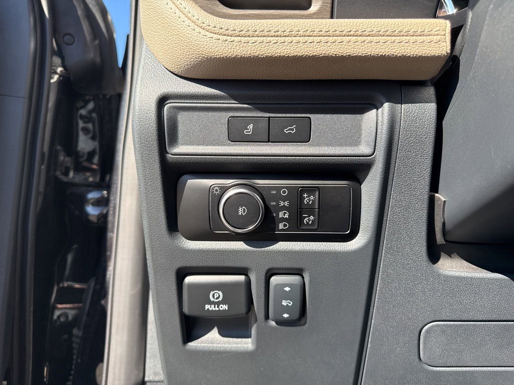 Used 2024 Ford Expedition Max Limited image 26