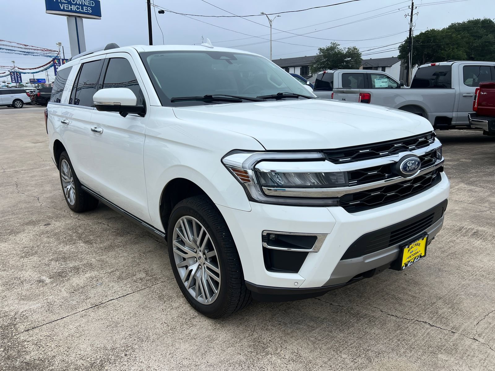 Used 2023 Ford Expedition Limited AWD/4WD image 1