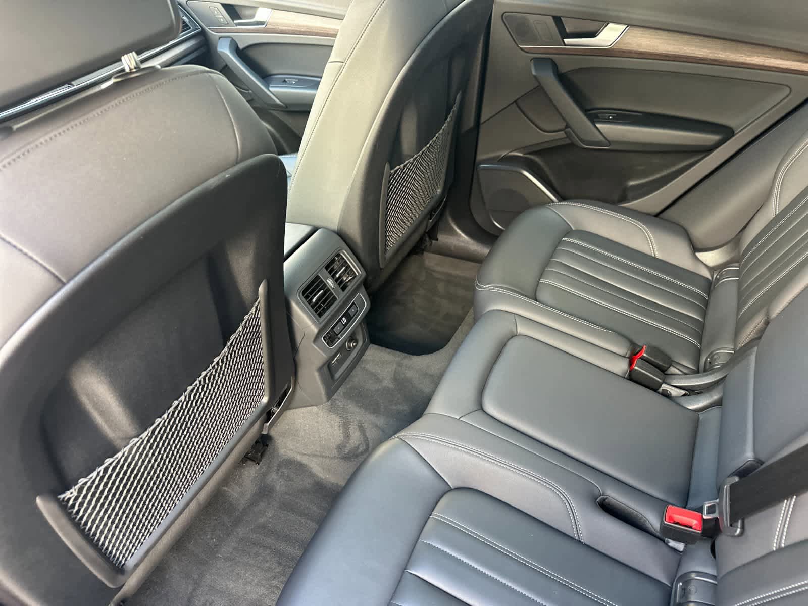 Used 2023 Audi Q5 2.0T Premium w/ Convenience Package AWD/4WD image 4