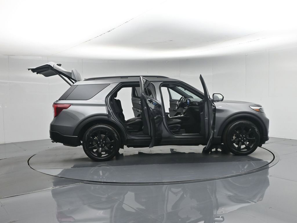 Used 2023 Ford Explorer ST-Line w/ Class IV Trailer Tow Package RWD image 5