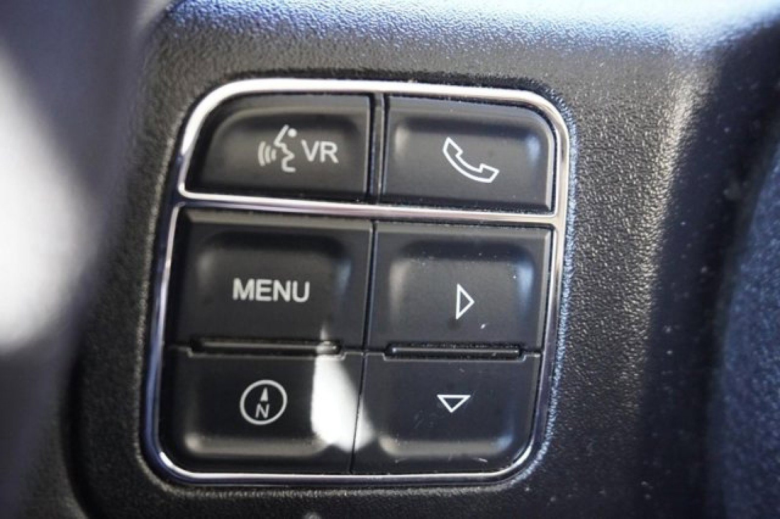 Used 2018 Jeep Wrangler Sahara w/ Connectivity Group image 19