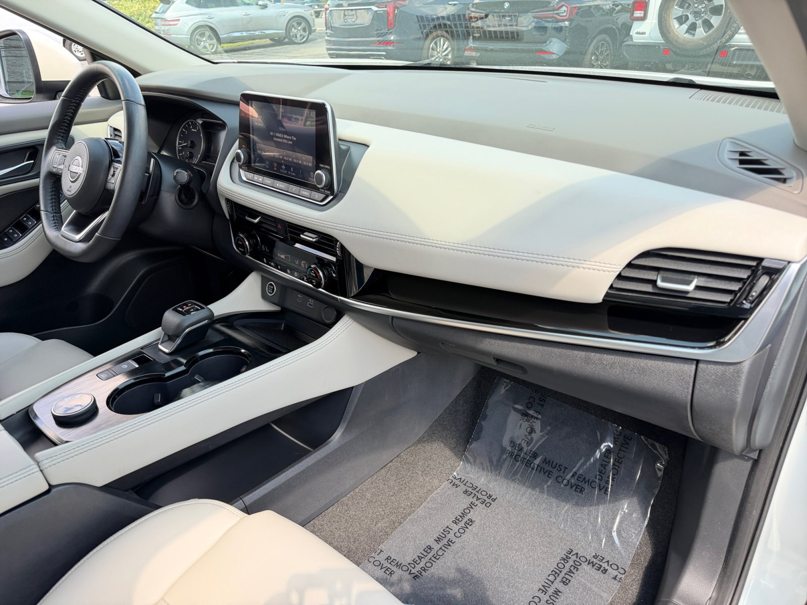 Used 2023 Nissan Rogue SL AWD/4WD image 12