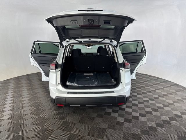 New 2026 Nissan Rogue SV AWD/4WD image 15