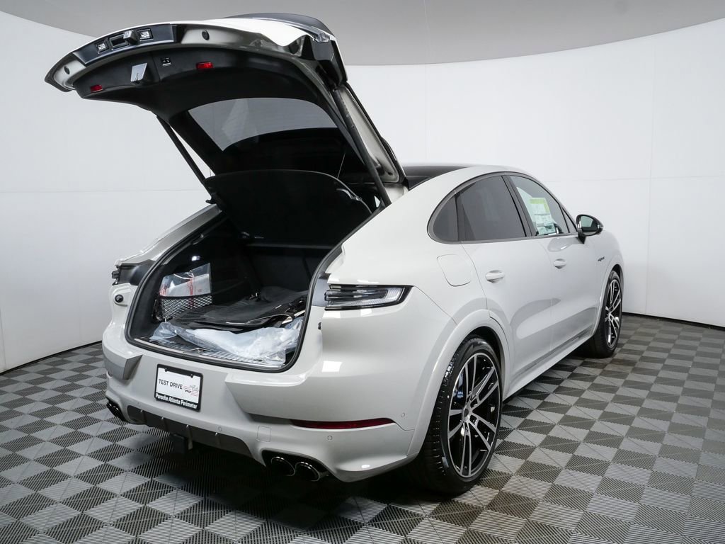 New 2026 Porsche Cayenne Turbo image 28