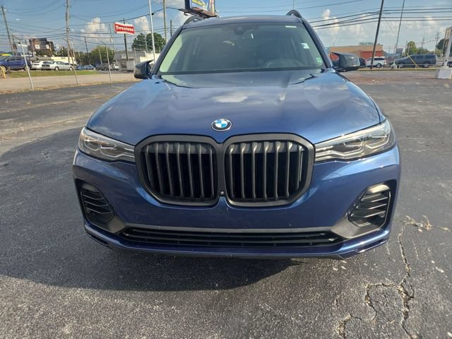 Used 2021 BMW X7 xDrive40i w/ Luxury Seating Package AWD/4WD image 3