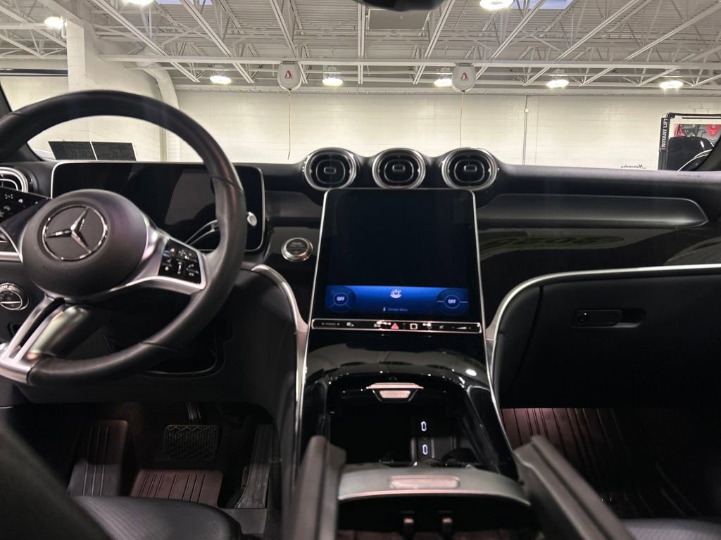 Used 2025 Mercedes-Benz GLC 300 GLC 300 image 17