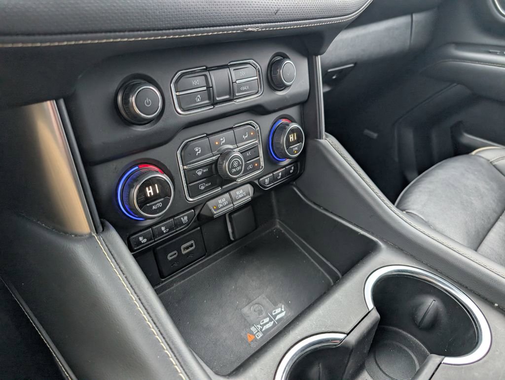 Used 2023 Chevrolet Suburban Premier image 23