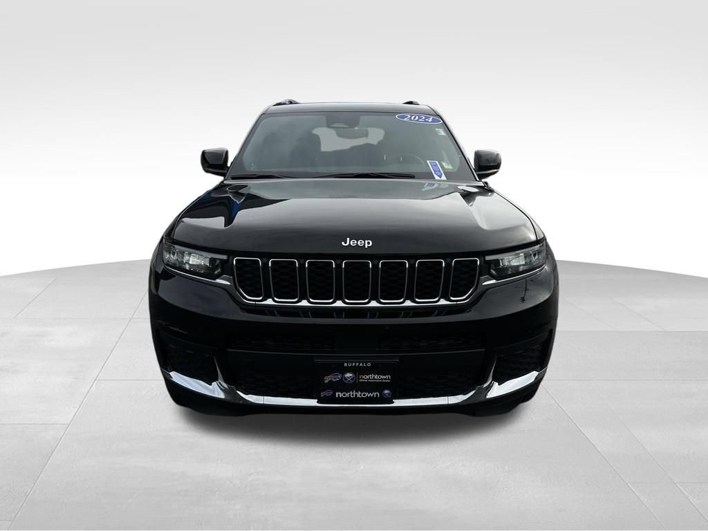 Used 2024 Jeep Grand Cherokee L Laredo AWD/4WD image 9