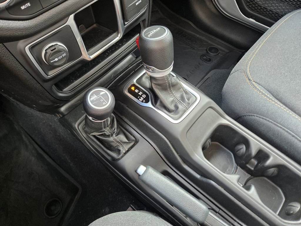 Used 2024 Jeep Gladiator Sport image 30