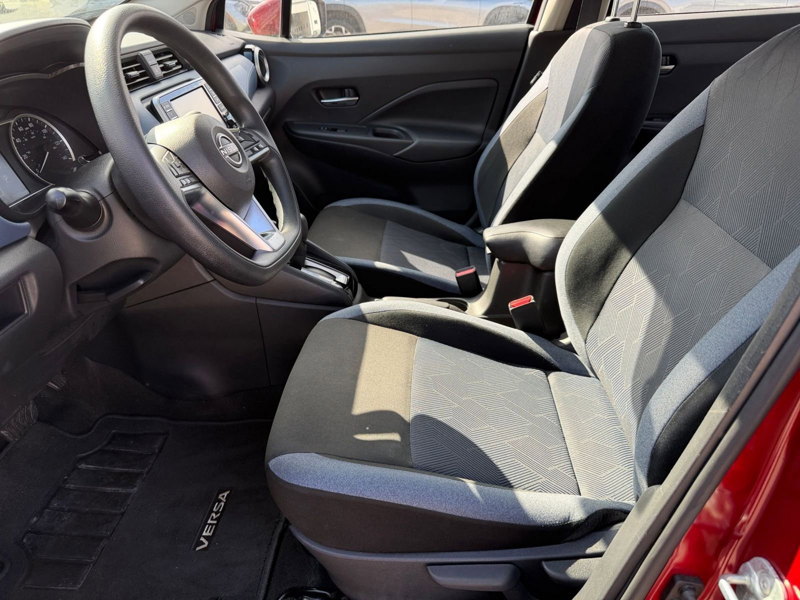 Used 2025 Nissan Versa SV FWD image 24