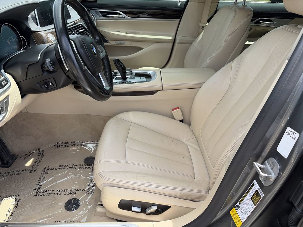 Used 2018 BMW 740i RWD image 33