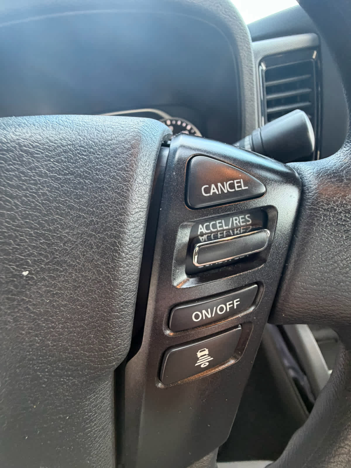 Used 2023 Nissan Frontier SV w/ Midnight Edition Package RWD image 20
