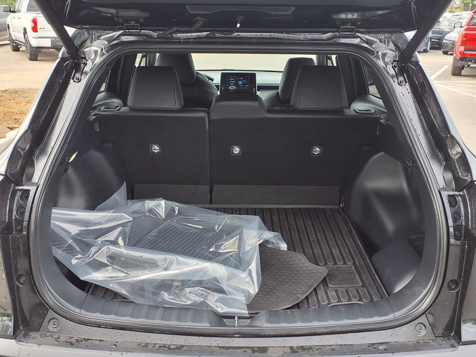 Used 2023 Toyota Corolla Cross XSE w/ Convenience Package AWD/4WD image 25