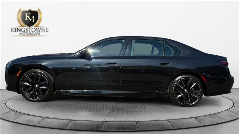 Used 2023 BMW i7 xDrive60 AWD/4WD image 2