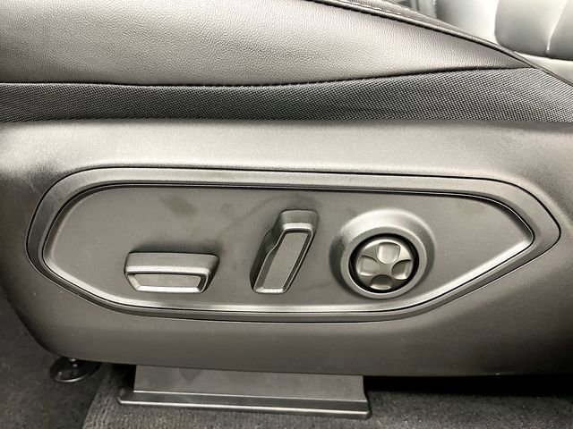 New 2025 Jeep Grand Cherokee L Limited image 12