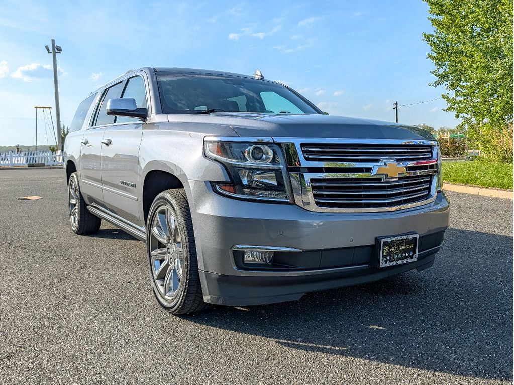 Used 2019 Chevrolet Suburban Premier AWD/4WD image 3