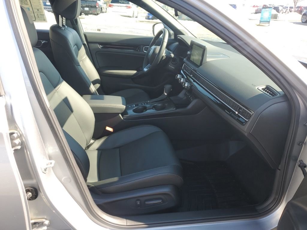 Used 2025 Honda Civic Sport Touring image 32