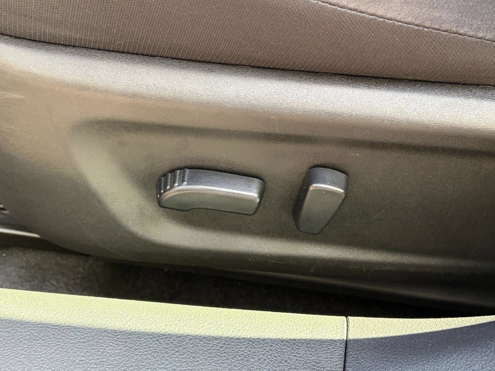 Used 2025 Nissan Altima 2.5 SV FWD image 19