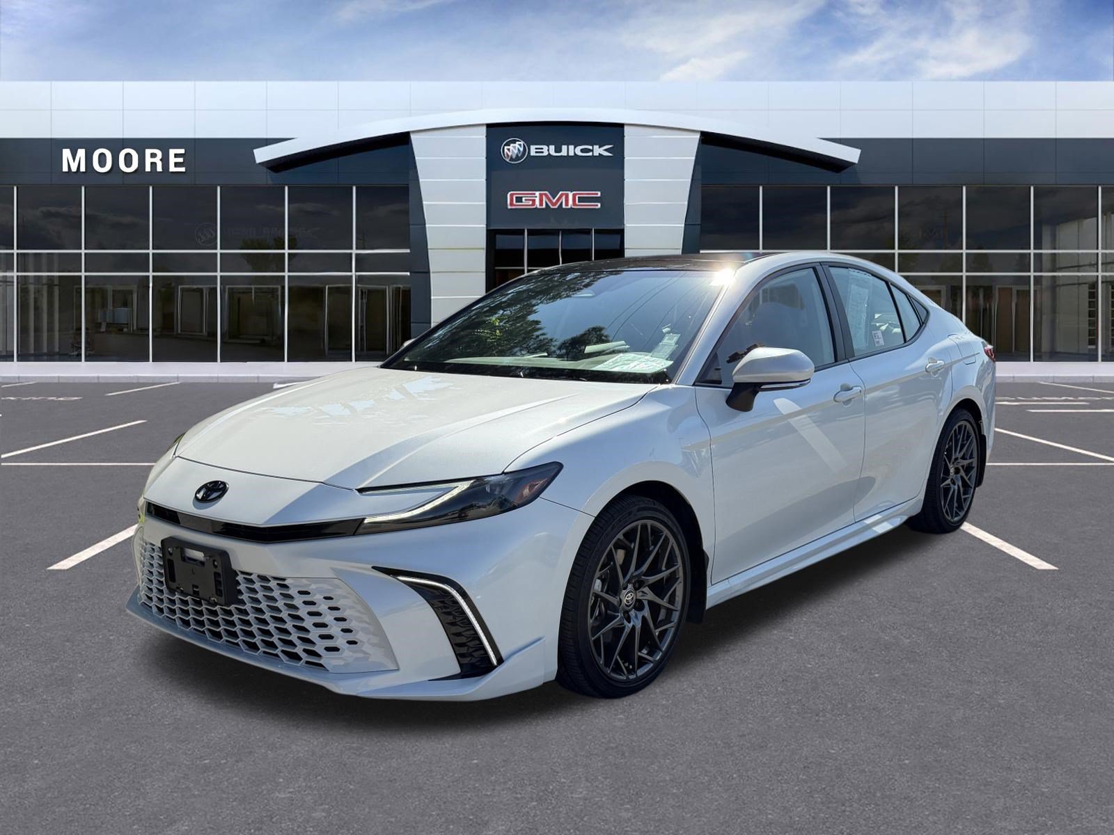 Used 2025 Toyota Camry XSE FWD image 7