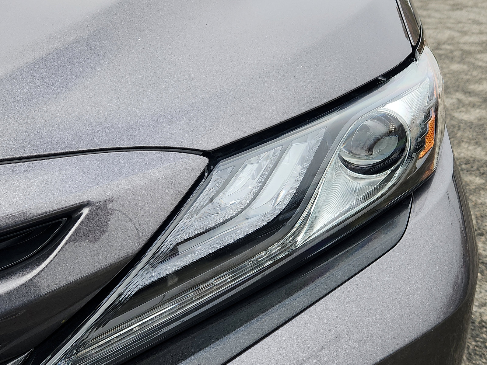 Used 2022 Toyota Camry XSE w/ Navigation Package image 7