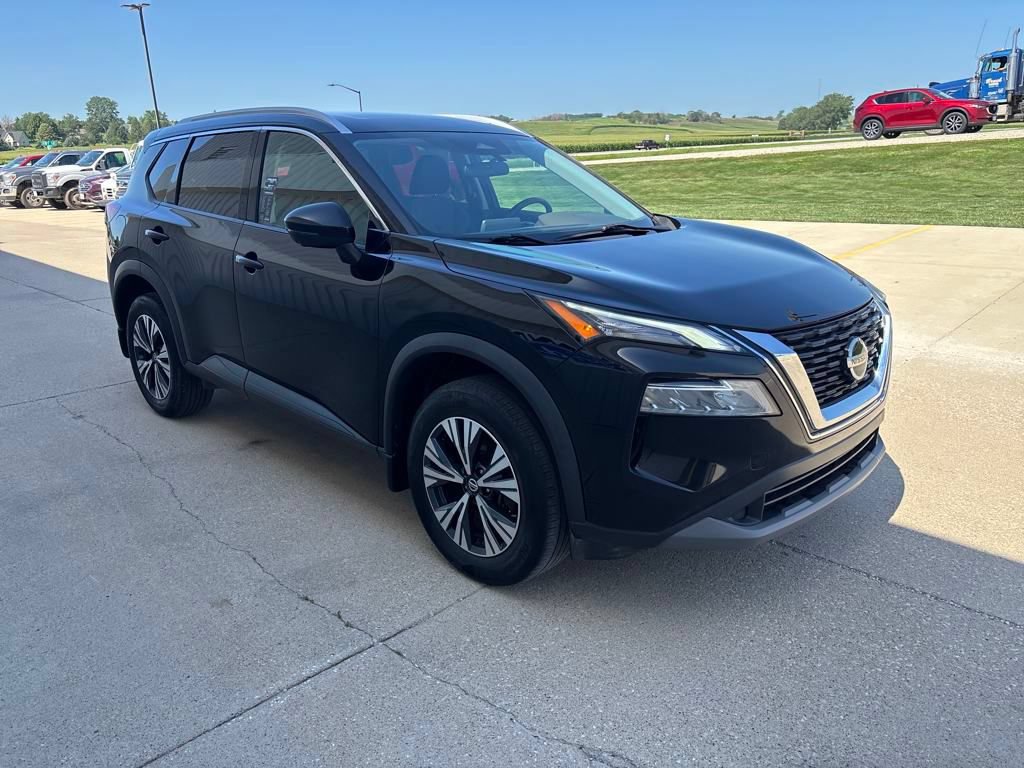 Used 2021 Nissan Rogue SV AWD/4WD image 3