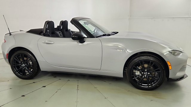 New 2026 MAZDA MX-5 Miata Club w/ Interior Package RWD image 31
