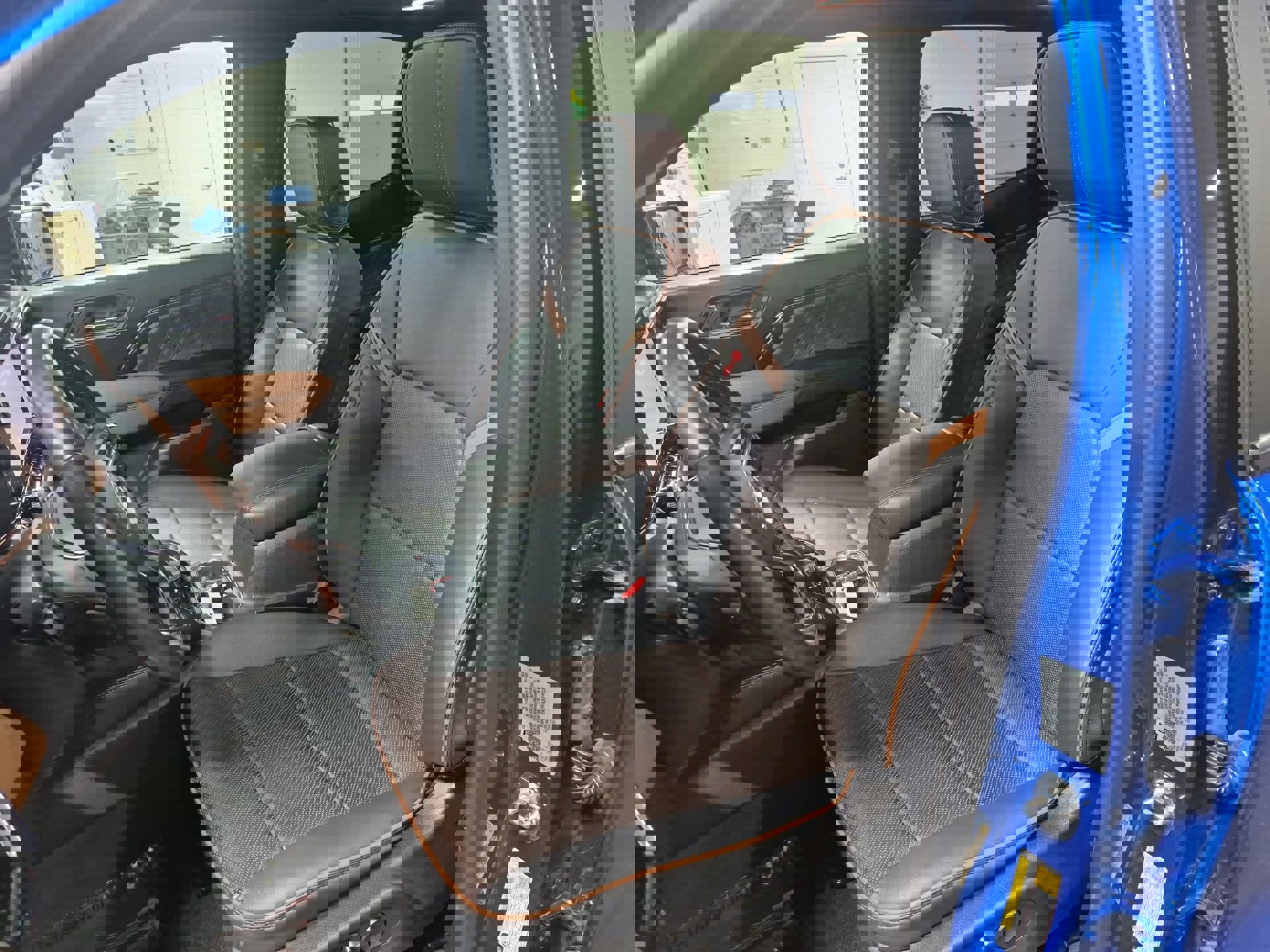 Used 2023 GMC Canyon AT4 w/ AT4 Premium Package image 21