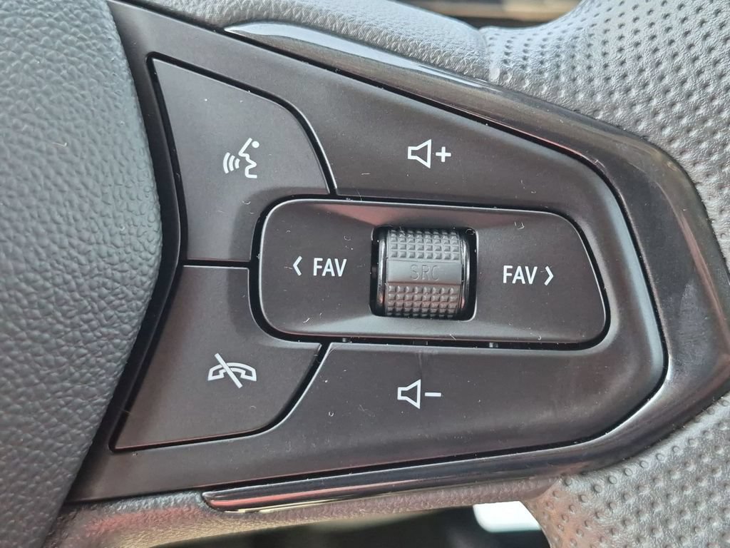 Used 2026 Chevrolet Trax LS FWD image 19