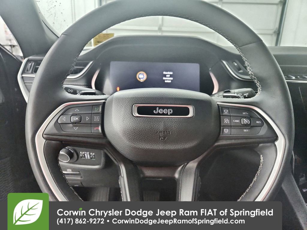 Certified 2024 Jeep Grand Cherokee L Laredo image 6