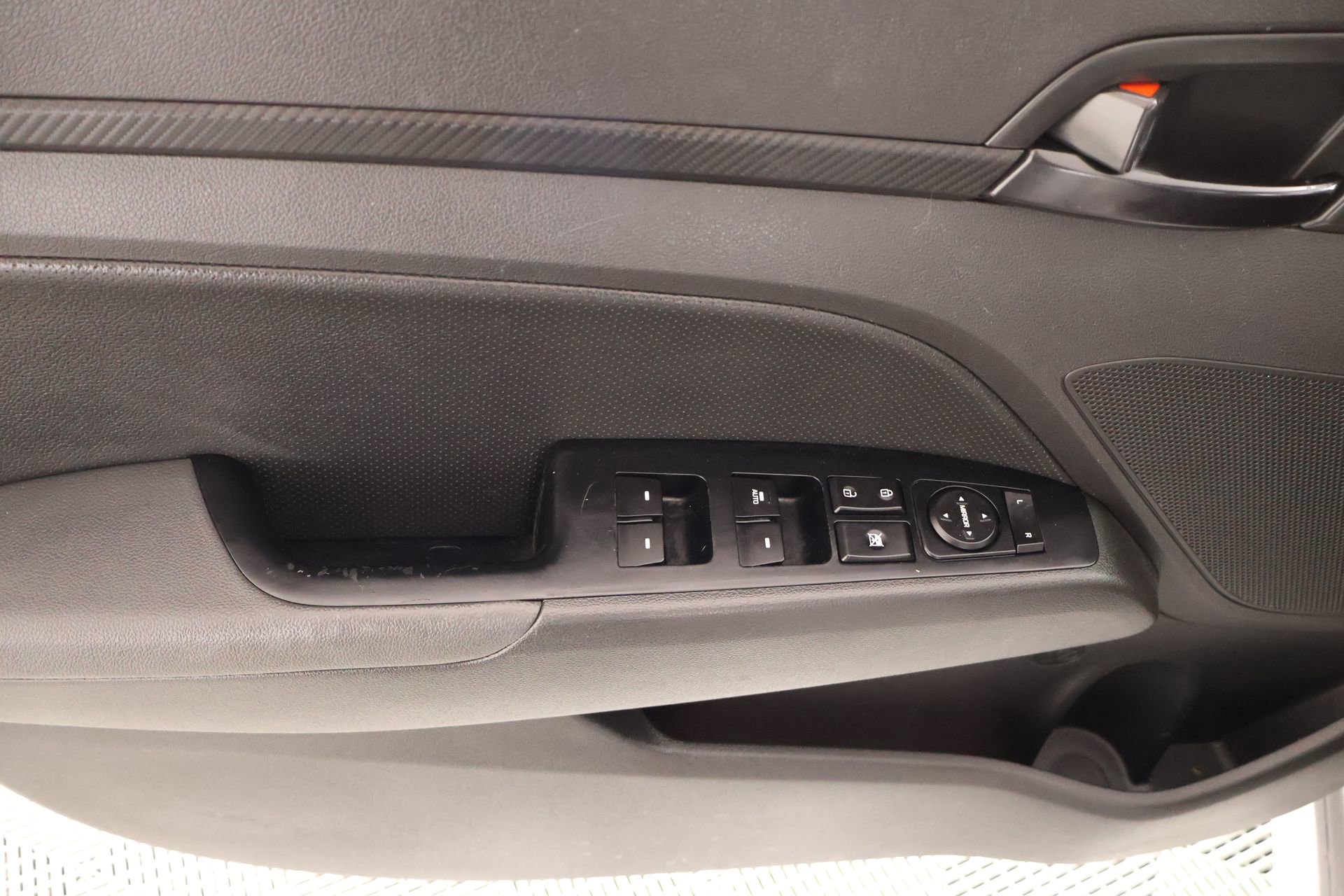 Used 2018 Hyundai Elantra Sport w/ Sport Premium Package 03 image 17