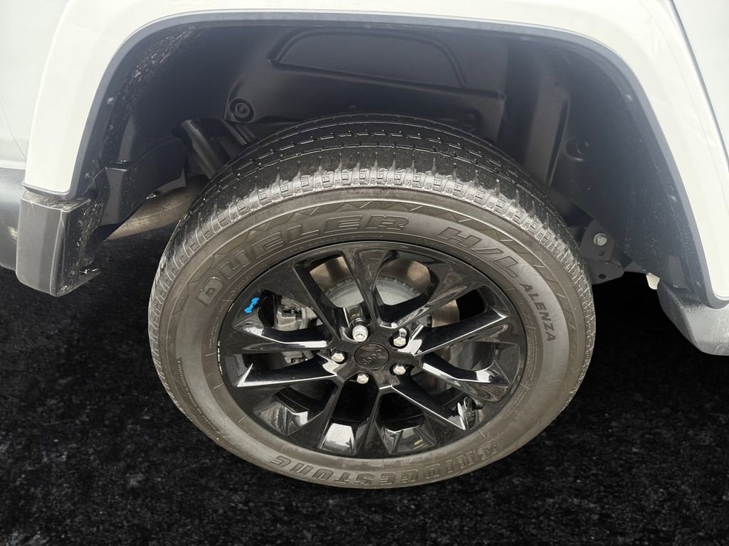 Certified 2022 Jeep Wrangler Unlimited Sahara w/ Cold Weather Group image 24