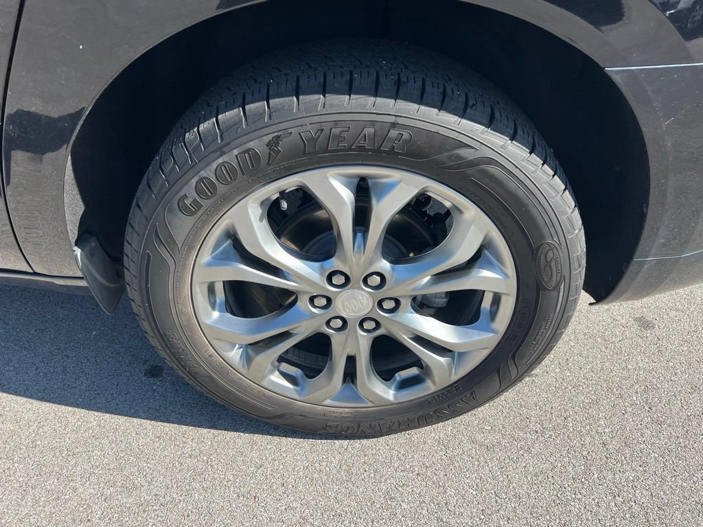 Used 2020 Buick Enclave Avenir w/ Avenir Technology Package AWD/4WD image 13