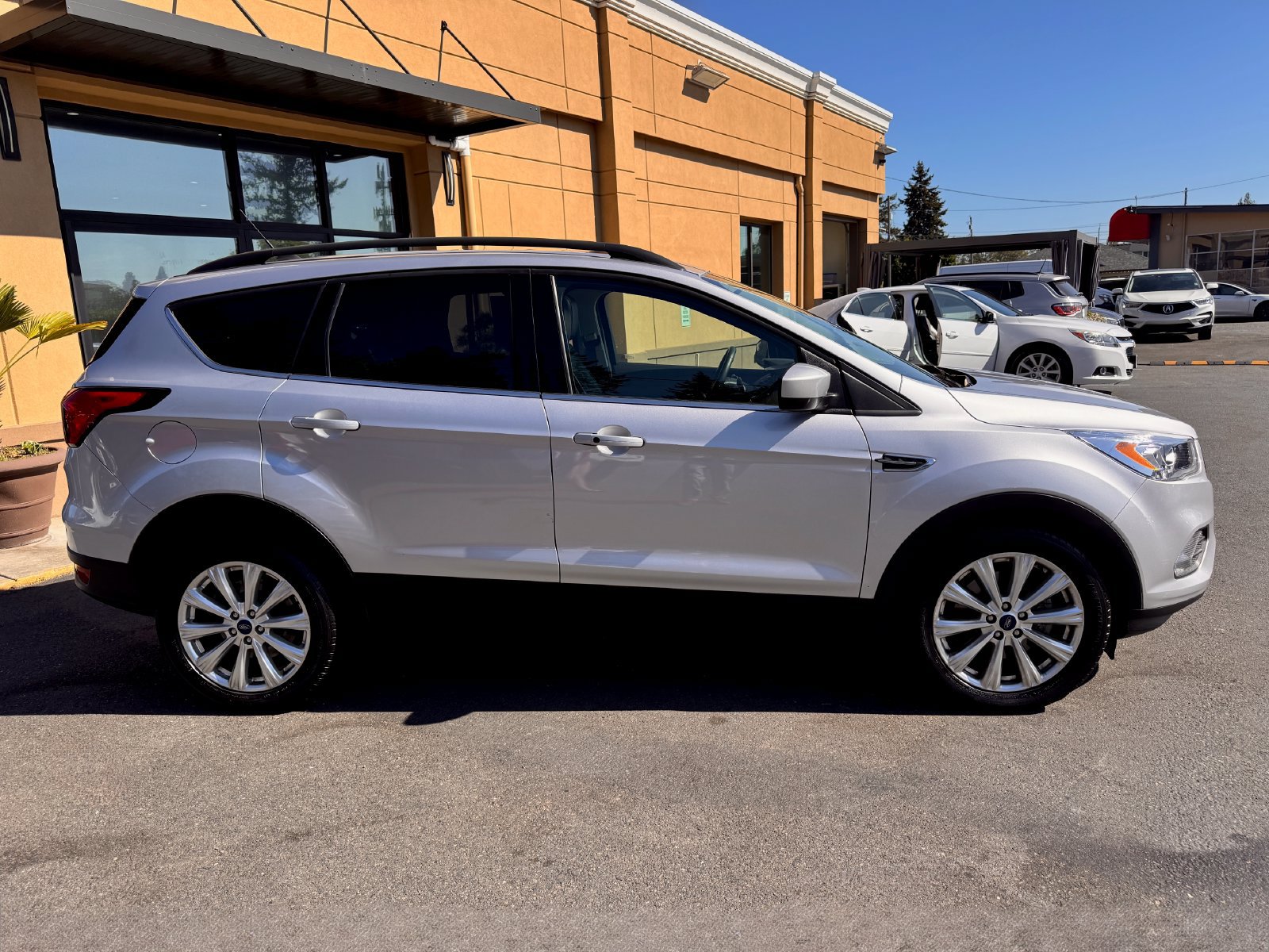 Used 2019 Ford Escape SEL AWD/4WD image 7