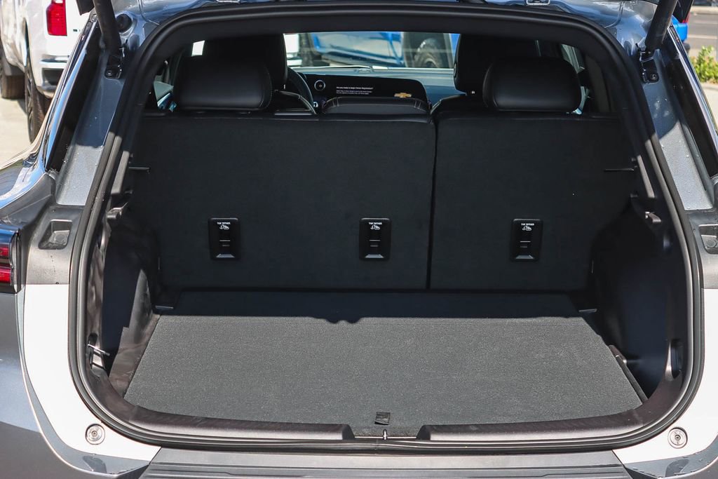 New 2026 Chevrolet Equinox EV LT image 24