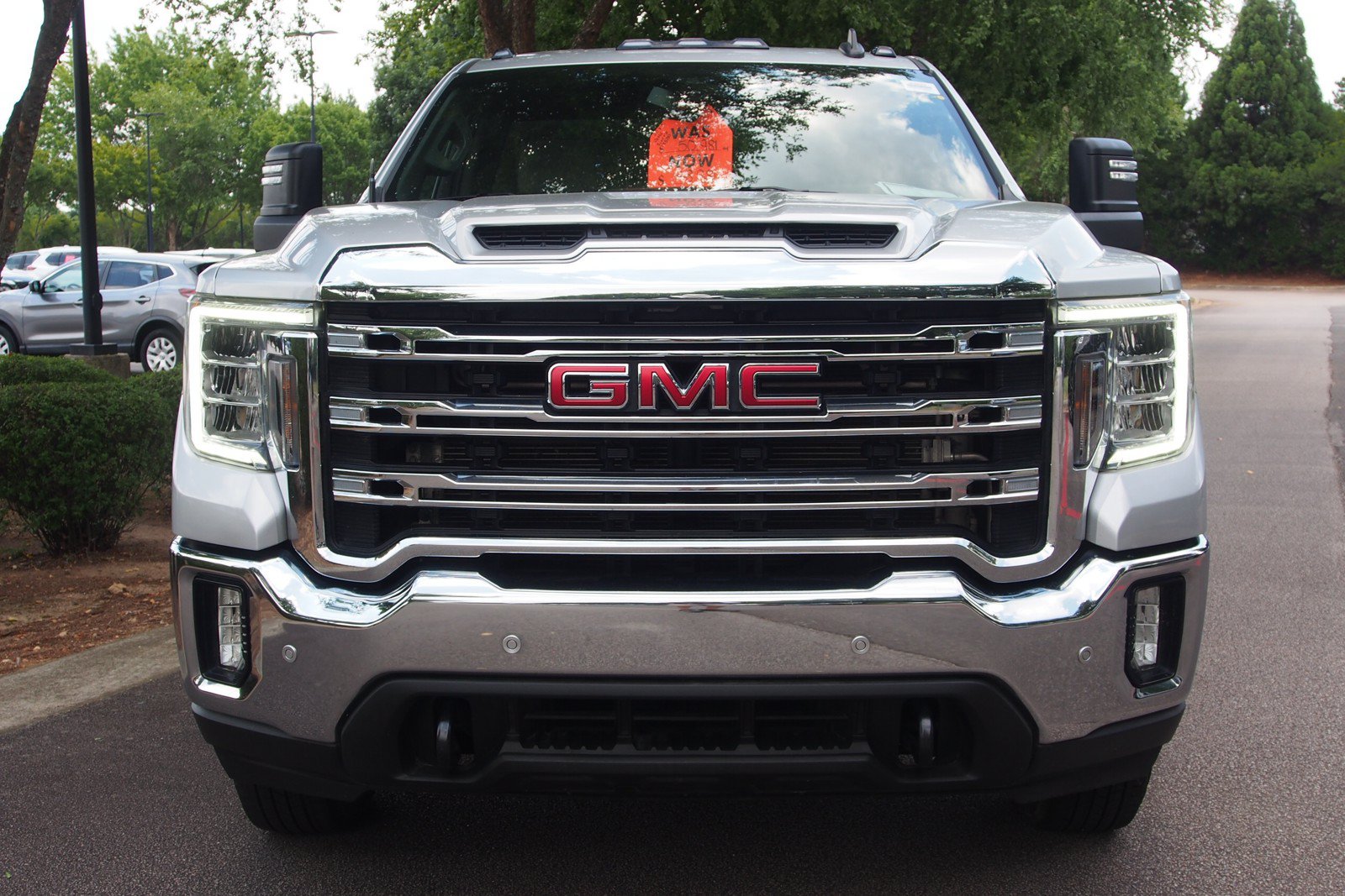 Used 2022 GMC Sierra 3500 SLE w/ SLE Convenience Package AWD/4WD image 2
