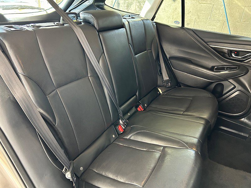 Used 2022 Subaru Outback Limited image 27