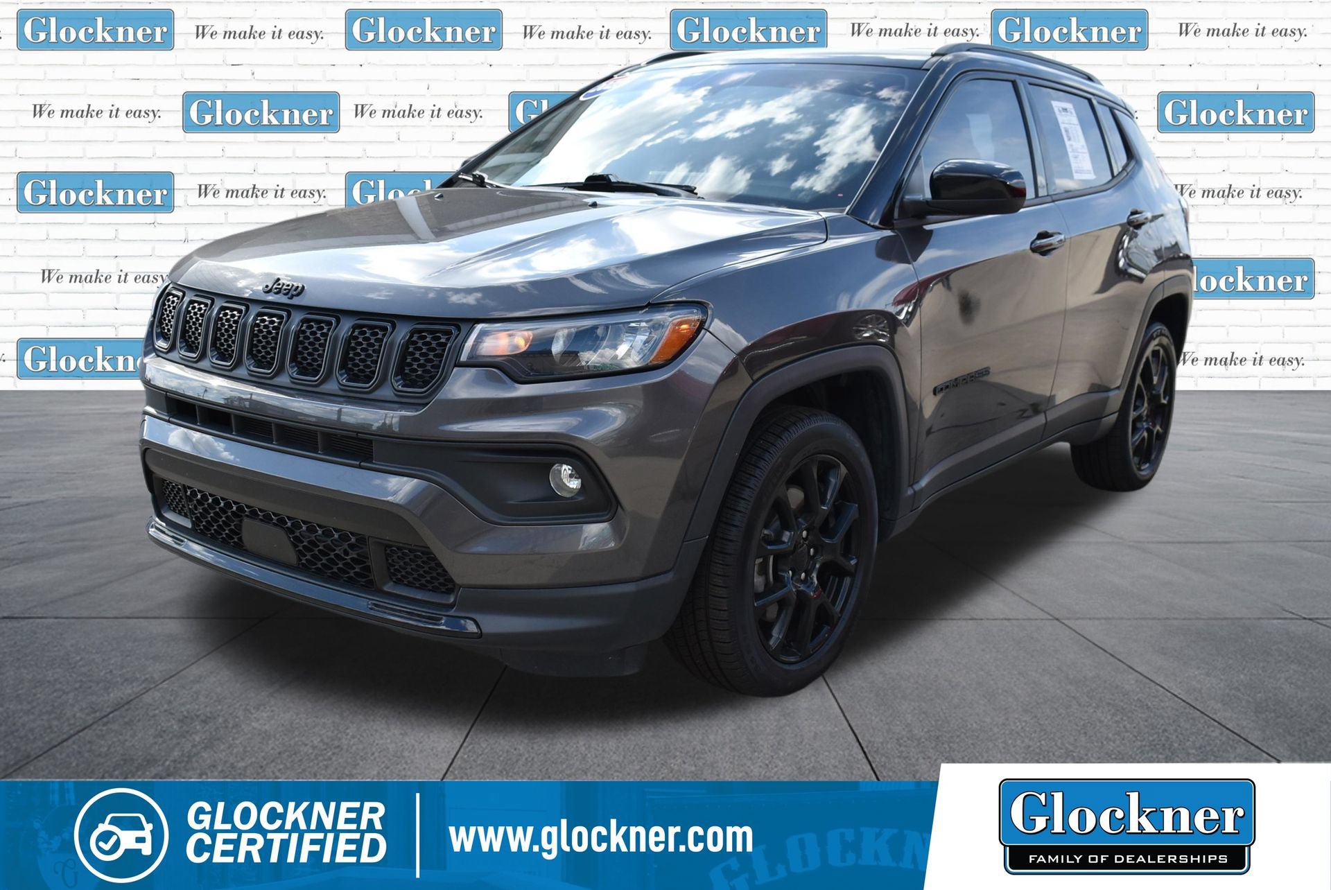 Used 2023 Jeep Compass Latitude w/ Sun and Sound Group AWD/4WD image 1