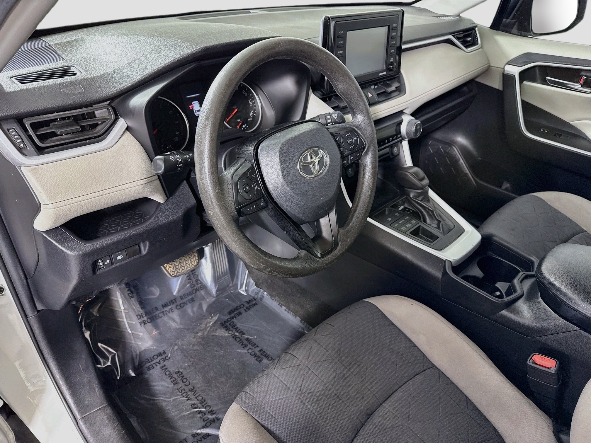 Used 2020 Toyota RAV4 XLE w/ Carpet Mat Package AWD/4WD image 23
