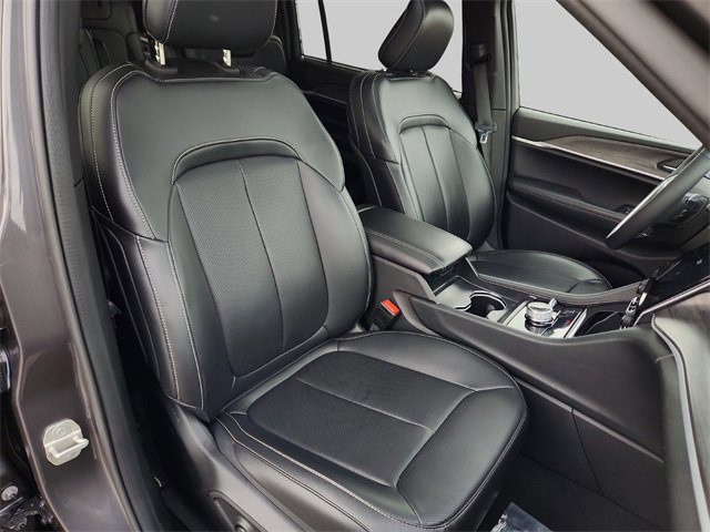 Used 2024 Jeep Grand Cherokee L Limited w/ Luxury Tech Group II image 33