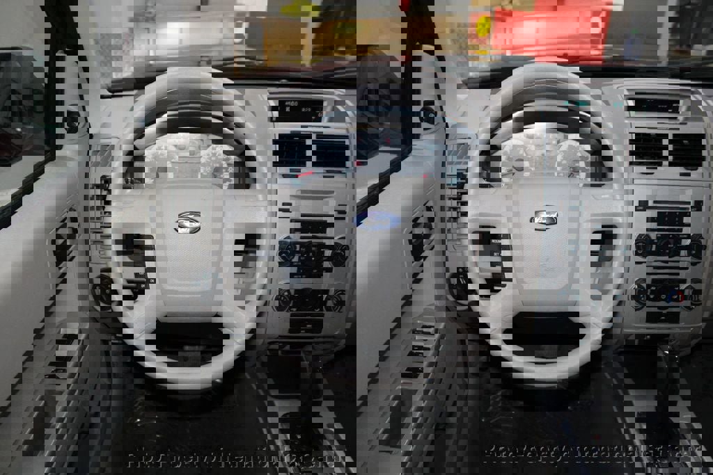 Used 2008 Ford Escape XLT image 14