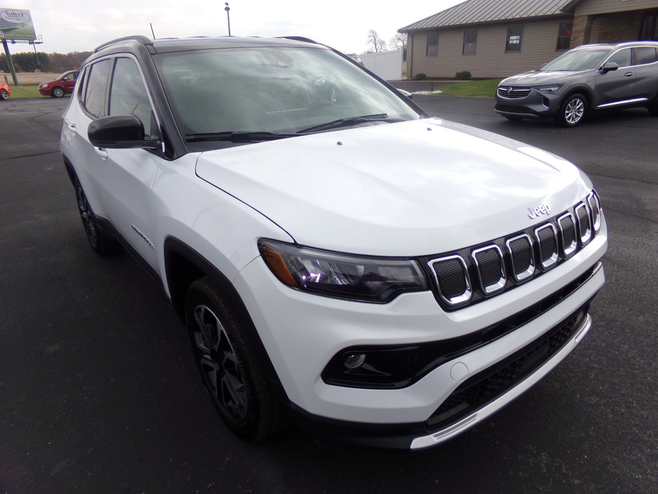 Used 2022 Jeep Compass Limited image 7