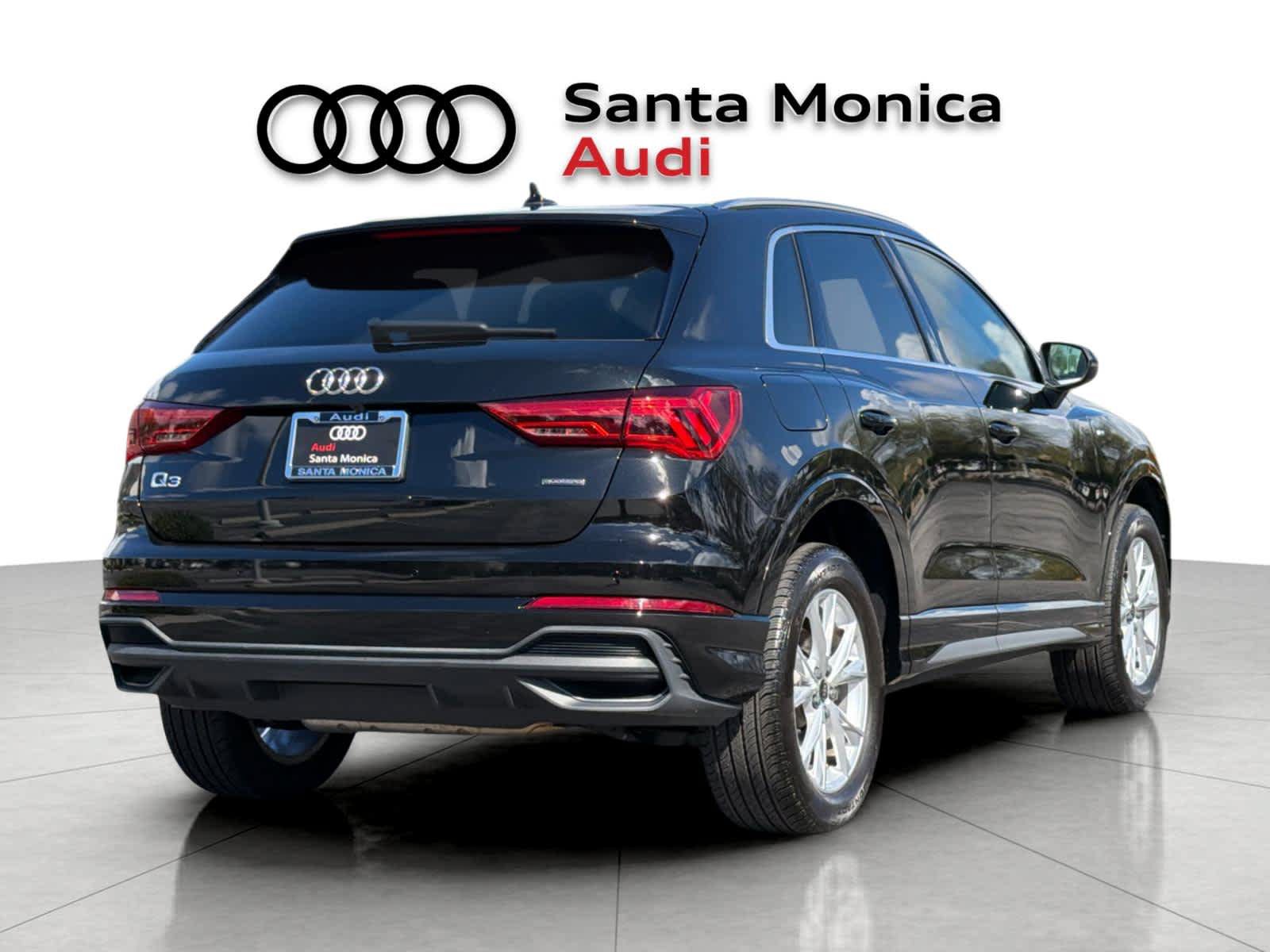 Used 2024 Audi Q3 2.0T Premium w/ Convenience Package AWD/4WD image 2