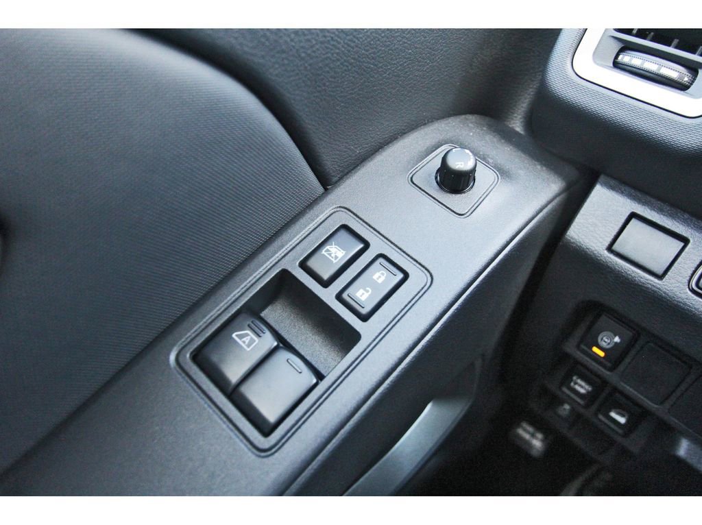 Certified 2024 Nissan Frontier SV w/ Technology Package image 18