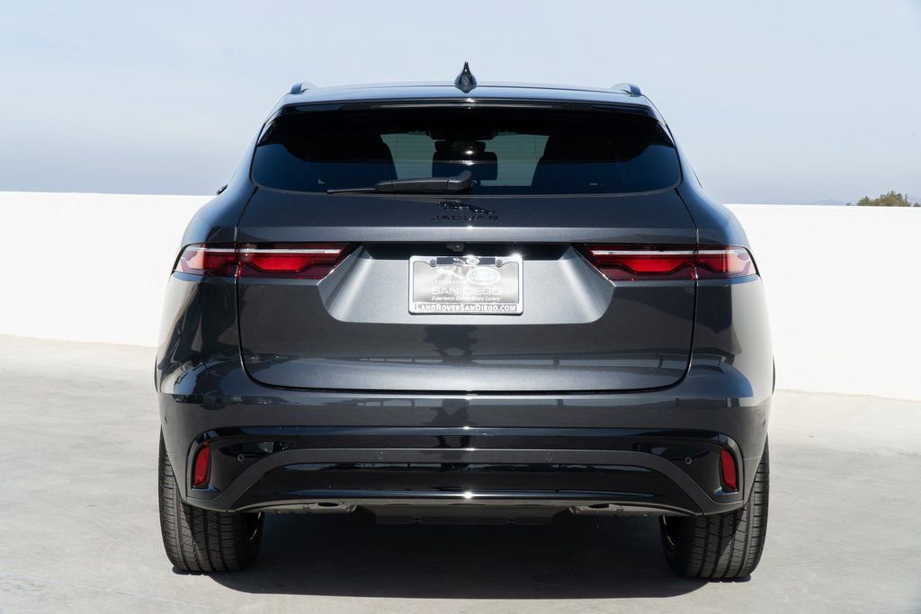 Used 2025 Jaguar F-PACE R-Dynamic S AWD/4WD image 4